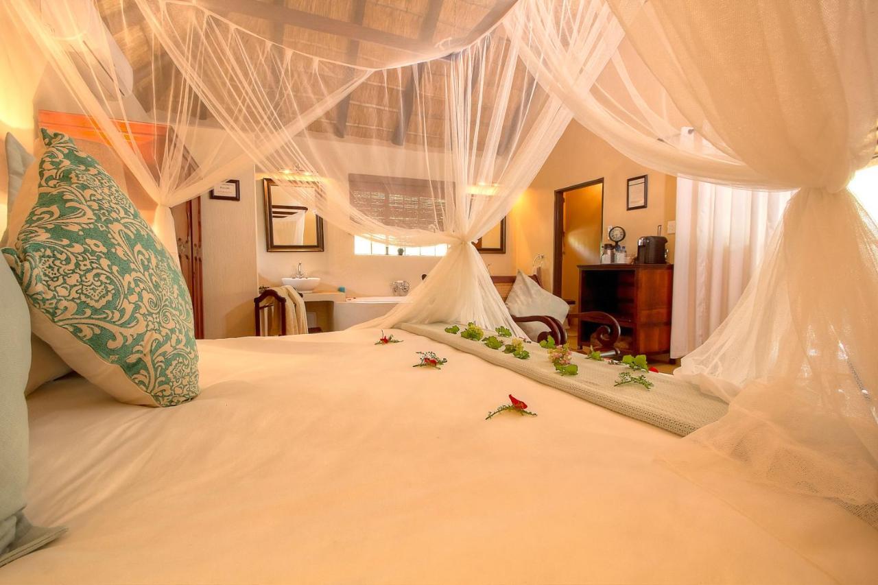 Mvuradona Safari Lodge Marloth Park Exterior photo