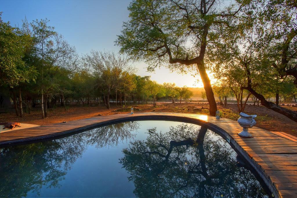 Mvuradona Safari Lodge Marloth Park Exterior photo